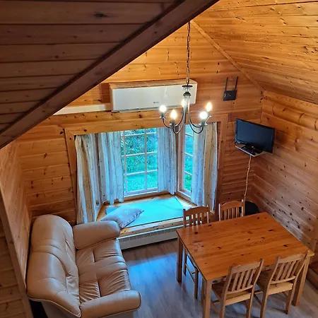 Lomamökit Lomahyppäys *