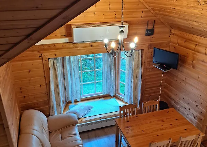 木屋 Lomahyppaeys *